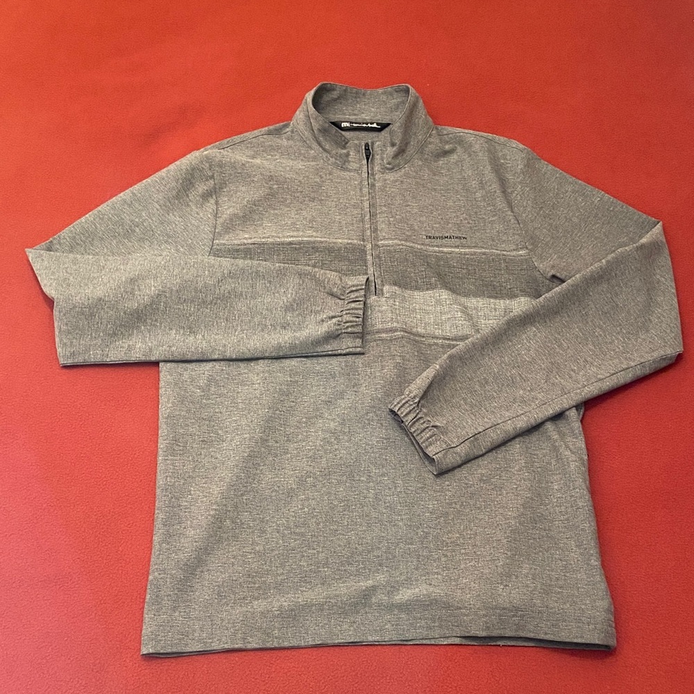 Travis Mathew Lightweight 1/4 Zip Pullover. Men's Small.